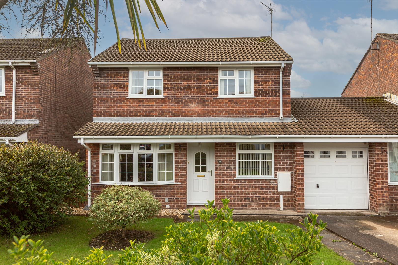 Greenwood Close, Sketty, Swansea, SA2 9AY